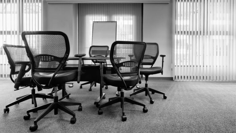 The Ultimate Guide to Ergonomic Office Chairs